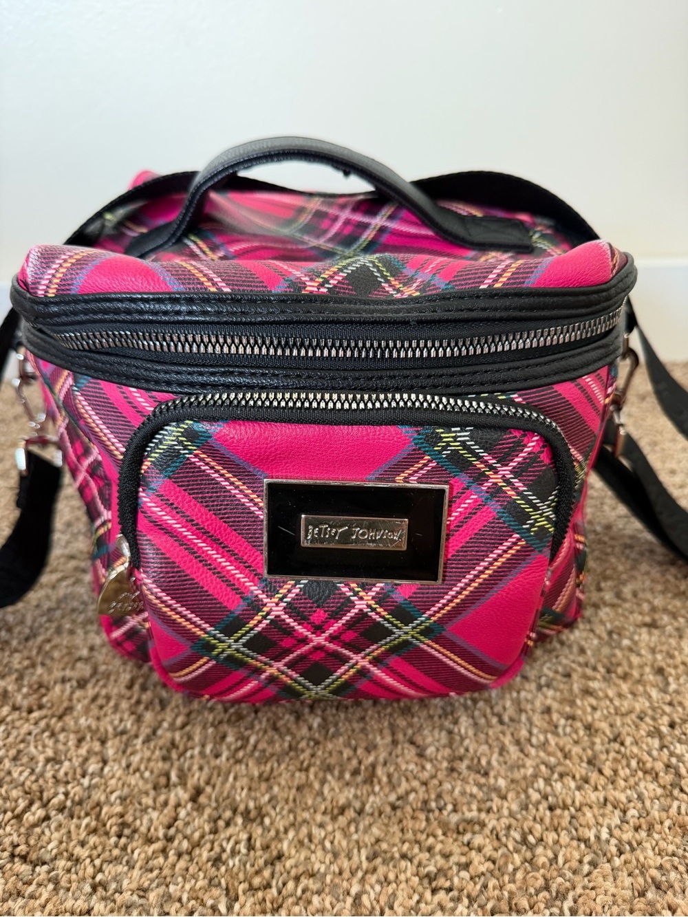 BETSEY JOHNSON Pink Plaid Insulated Lunch Bag with Crossbody Strap
